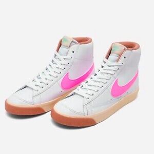 NIKE BLAZER MID 77 SNEAKERS SIZE 7 NEW